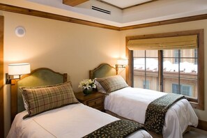 Superior-Doppelzimmer | Zimmersafe, Bügeleisen/Bügelbrett, kostenloses WLAN, Bettwäsche