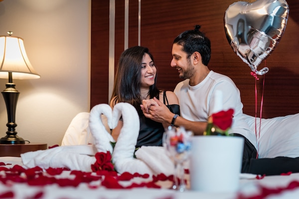 Roba de llit d'alta qualitat, escriptori i cortines opaques