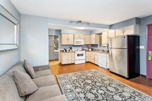 Room, 1 Bedroom, Kitchen