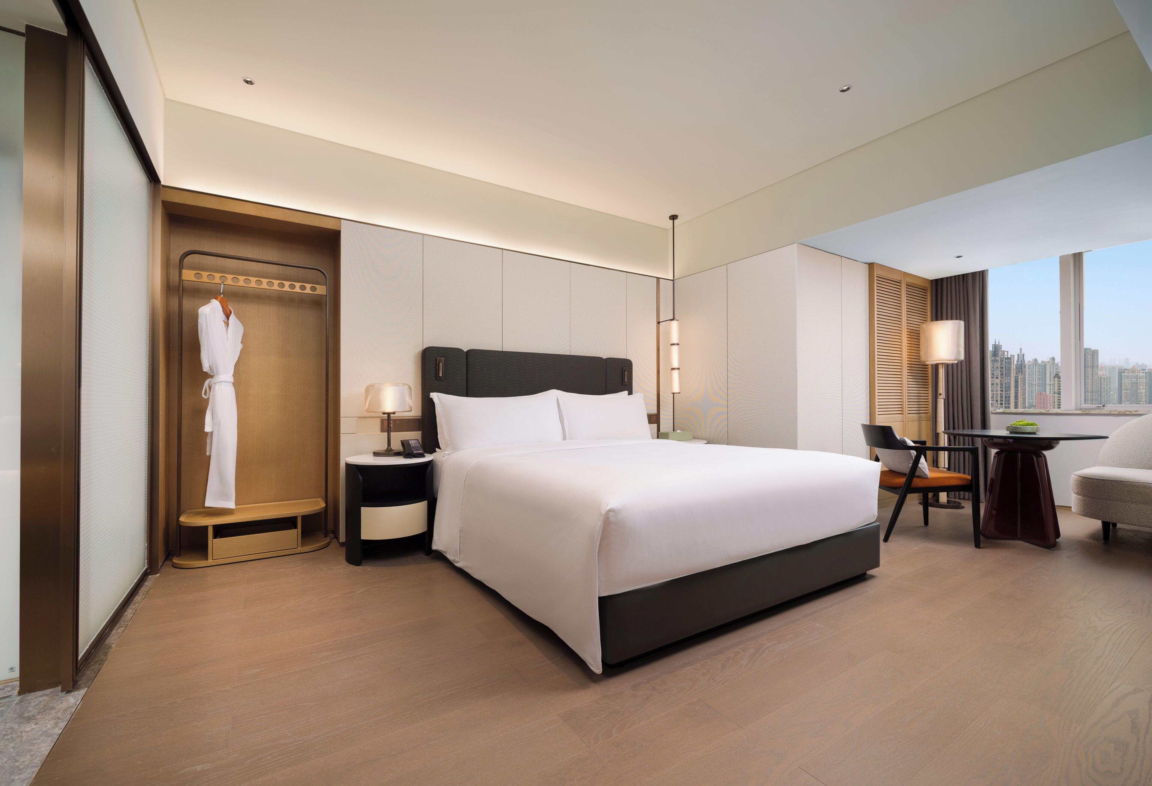 Deluxe Suite, 1 King Bed | Premium bedding, down duvets, minibar, in-room safe