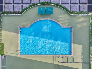Seasonal outdoor pool - Hotel Canton (Guangzhou)
