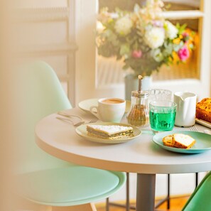 Desayuno buffet todos los días (con cargo)