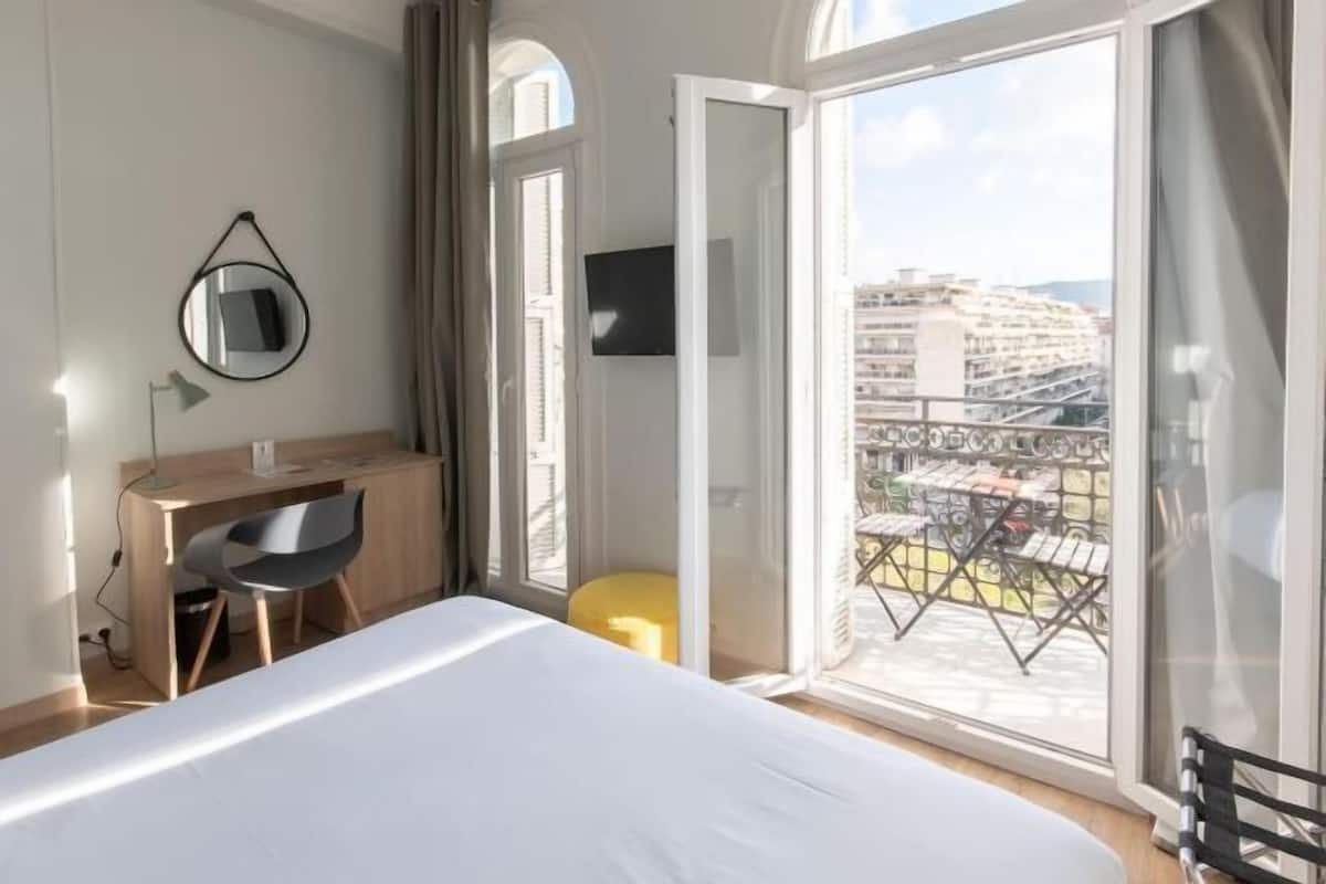 1 chambre, minibar, coffres-forts dans les chambres, rideaux occultants