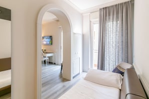 Junior Suite, Balcone, due pax | Egyptian cotton sheets, premium bedding, minibar, in-room safe
