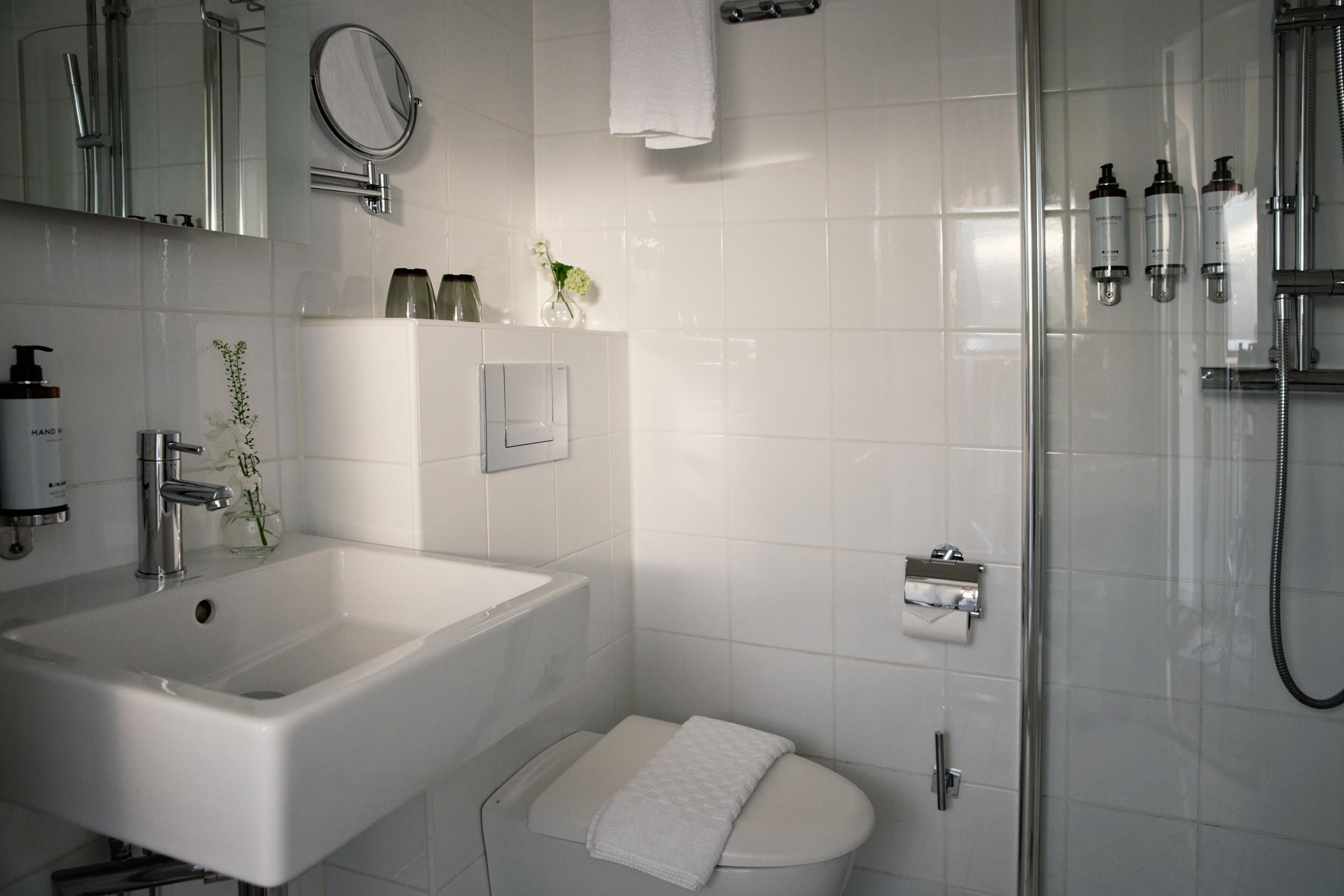 Hair dryer, towels