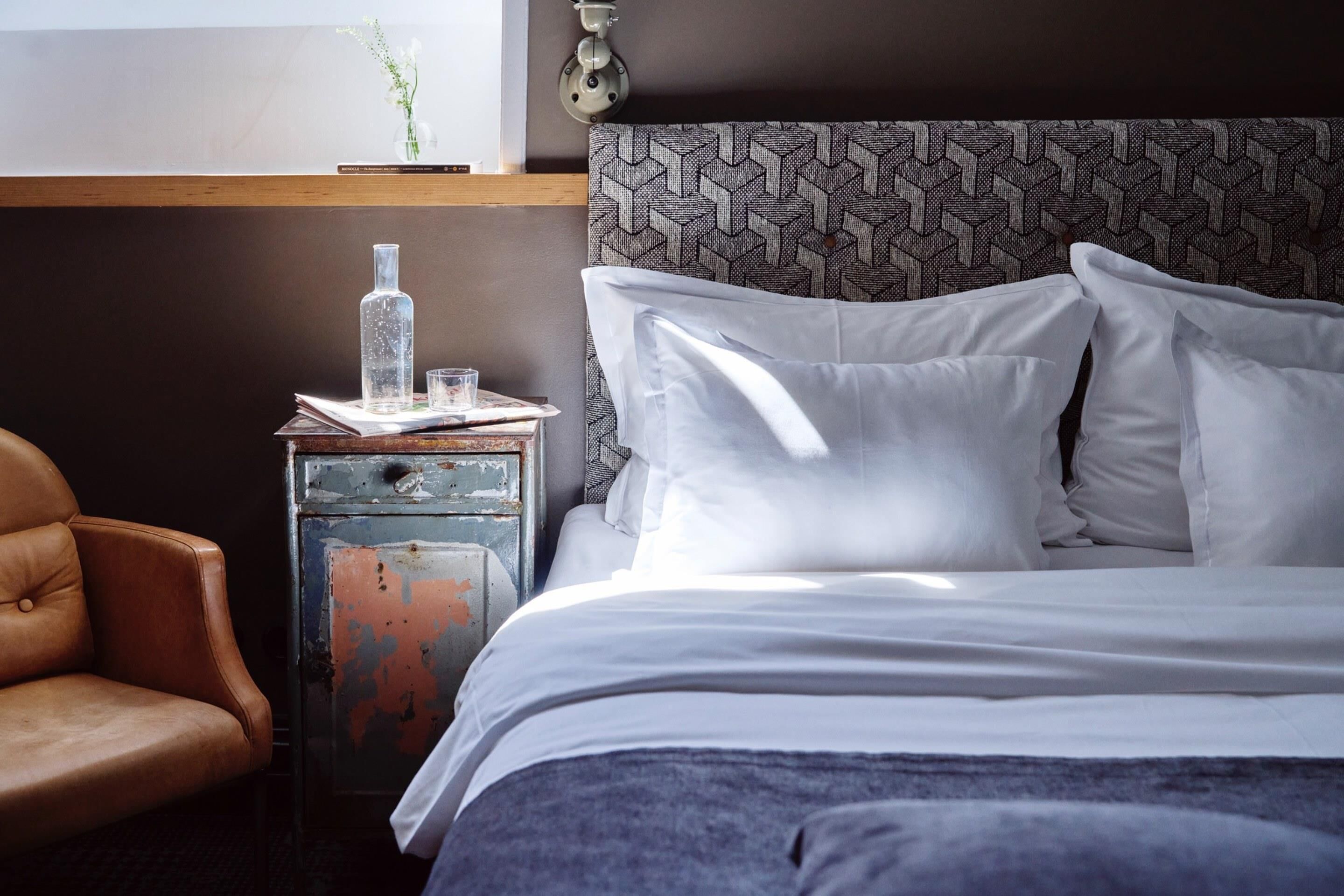 Egyptian cotton sheets, premium bedding, pillowtop beds, minibar