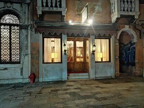 Front of property - Hotel Falier (Venice)