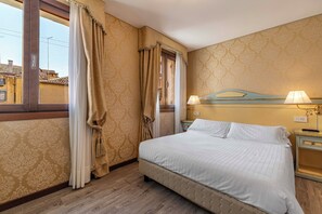 In-room safe, desk, free WiFi, bed sheets - Hotel Falier (Venice)