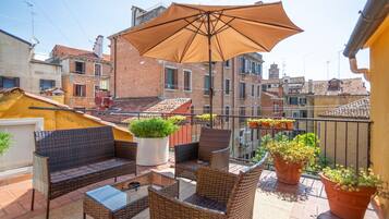 Deluxe-Zimmer | Terrasse/Patio