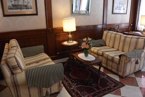 En 20-tommers TV med digitale kanaler