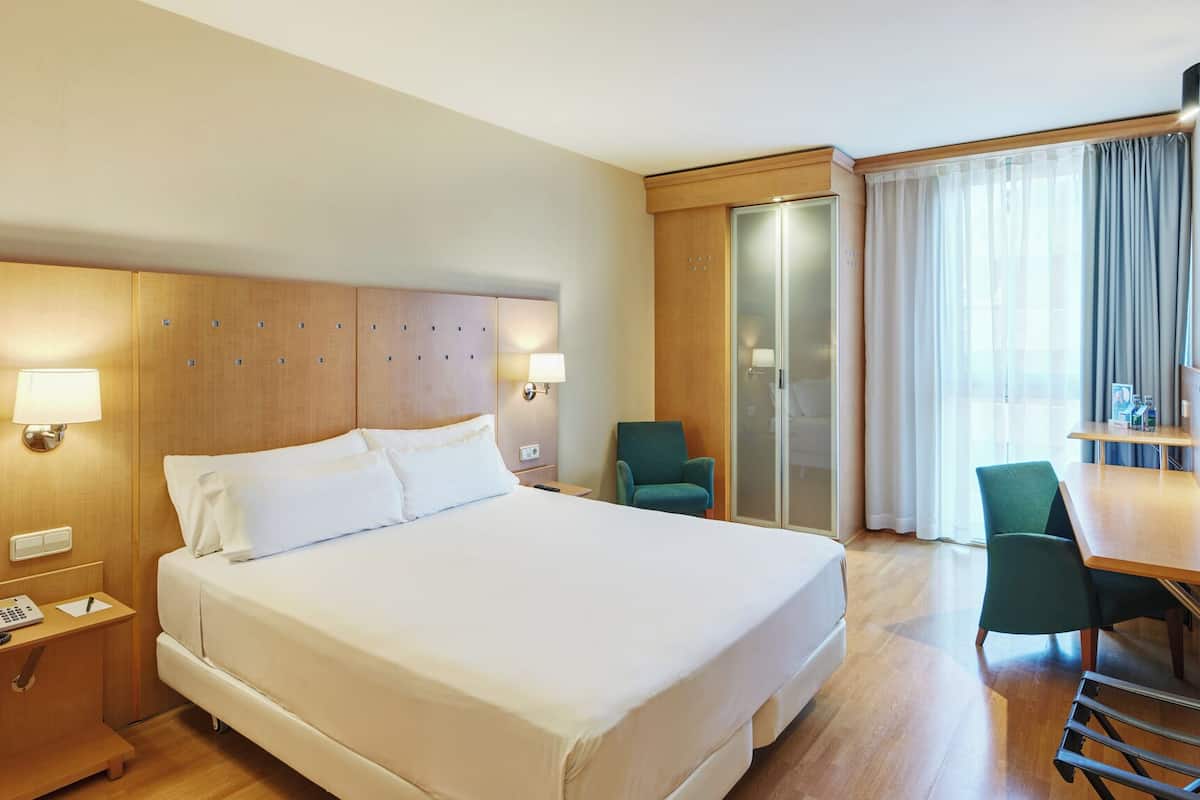 Minibar, in-room safe, desk, blackout drapes