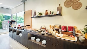 Daily buffet breakfast (EUR 15 per person)