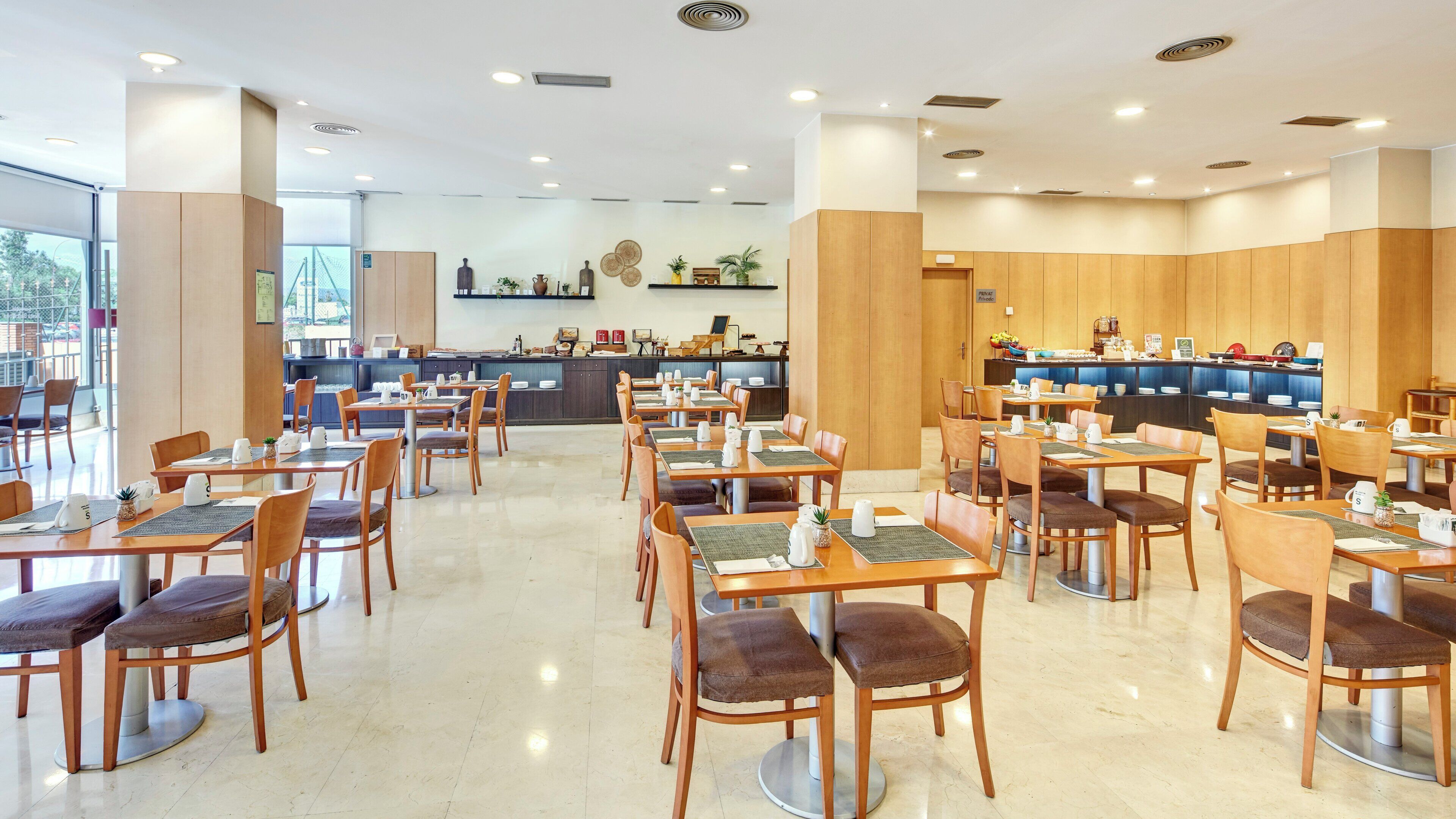 Daily buffet breakfast for a fee