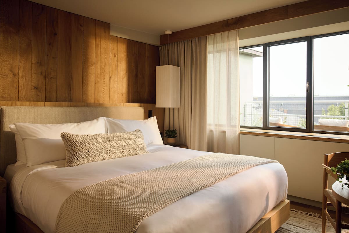 Premium bedding, minibar, in-room safe, desk