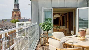 House, Terrace (Flora) | Terrace/patio