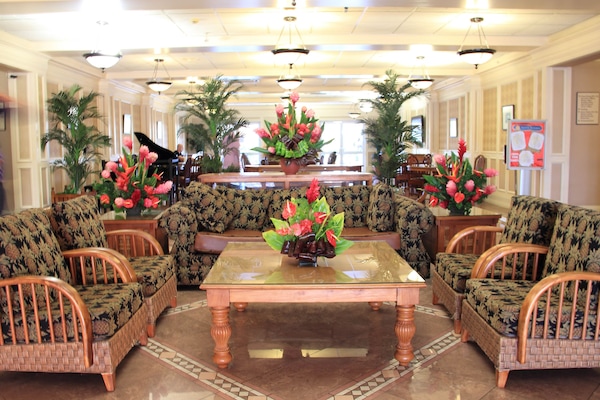 Lobby-Lounge