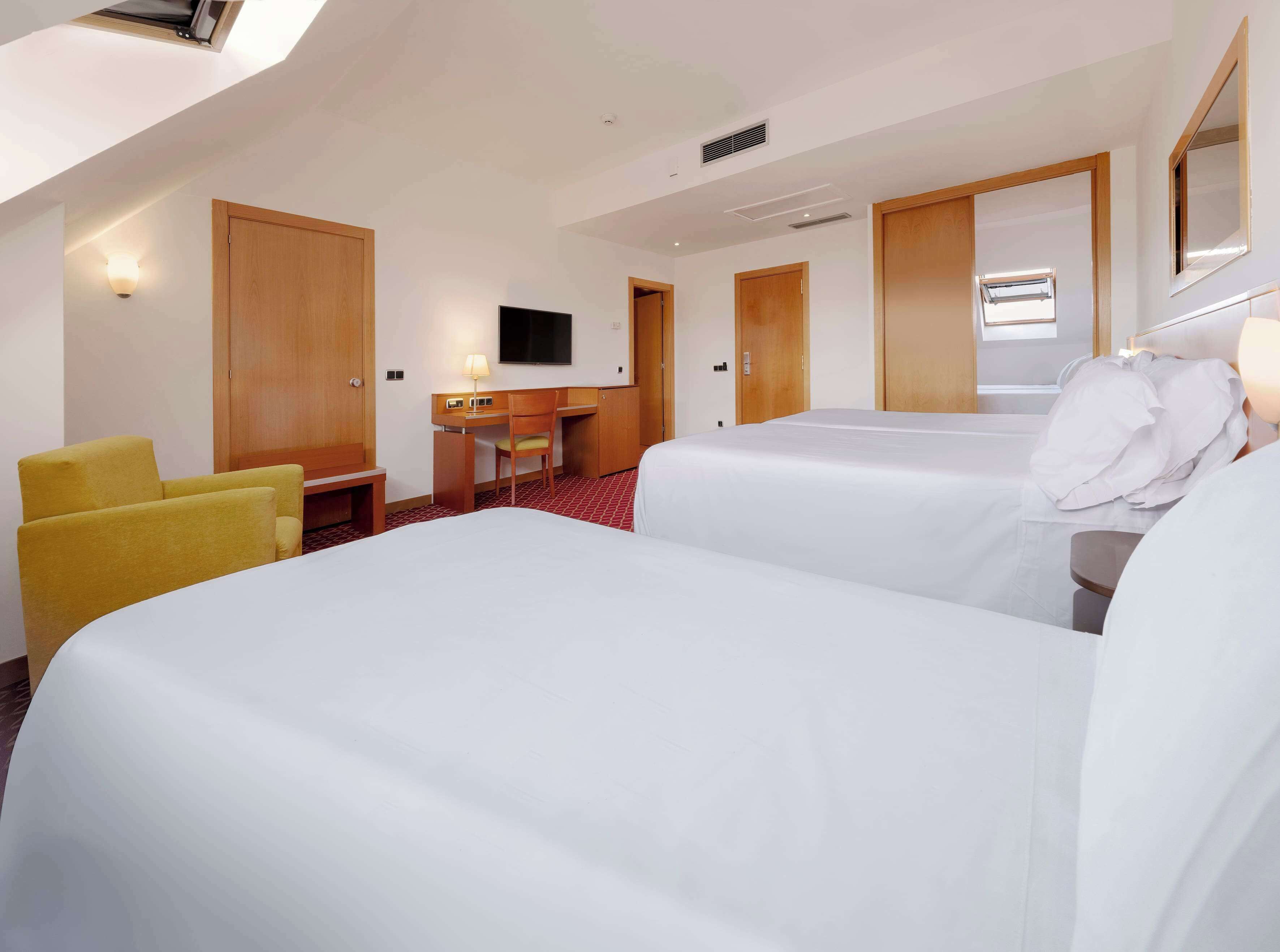 1 bedroom, memory-foam beds, minibar, in-room safe