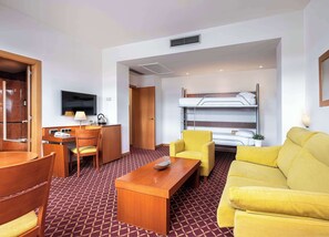1 habitación, camas con efecto memoria y minibar 