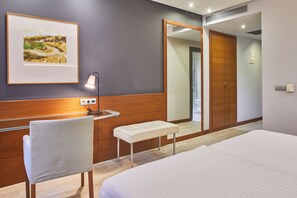 1 habitación, edredón, minibar y caja de seguridad en la habitación 