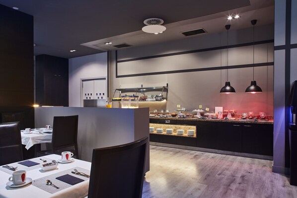 Daily buffet breakfast (EUR 18 per person)