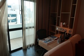 Premier Apartment, 2 Bedrooms | Balcony view
