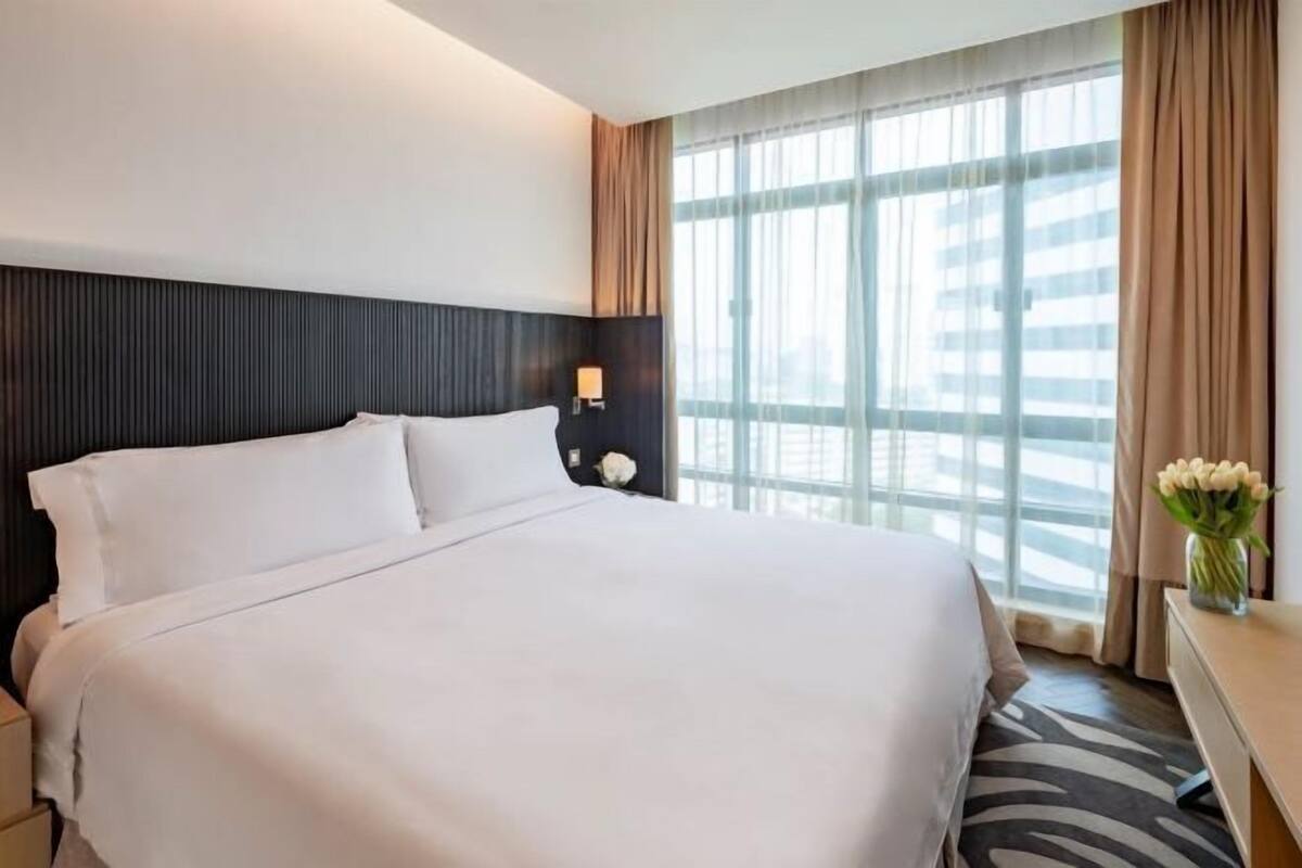 In-room safe, desk, laptop workspace, soundproofing