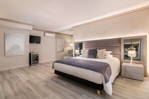 Premium bedding, in-room safe, desk, free WiFi - Hotel Boutique B51 Puerto Banús (Marbella)