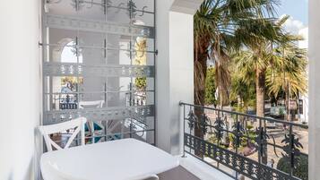 Deluxe Double Room (Paseo) | View from room