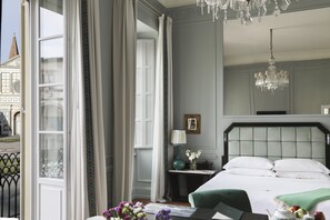 The Santa Maria Novella Master Suite | Literie de qualité, articles de minibar gratuits, coffre-fort