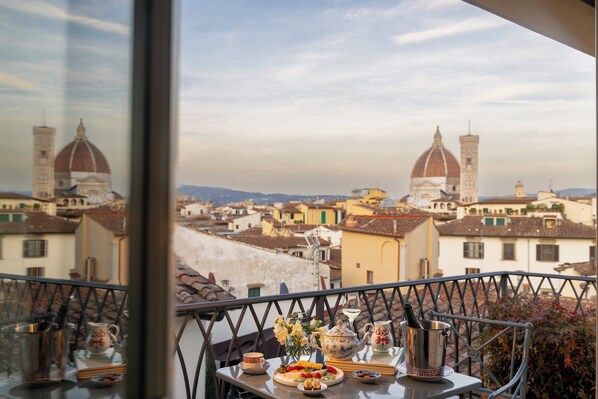 Penthouse | Balcony view