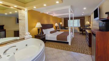 Suite, 1 King Bed, Non Smoking (Luxury One-Bedroom) | In-room safe, desk, blackout curtains, iron/ironing board