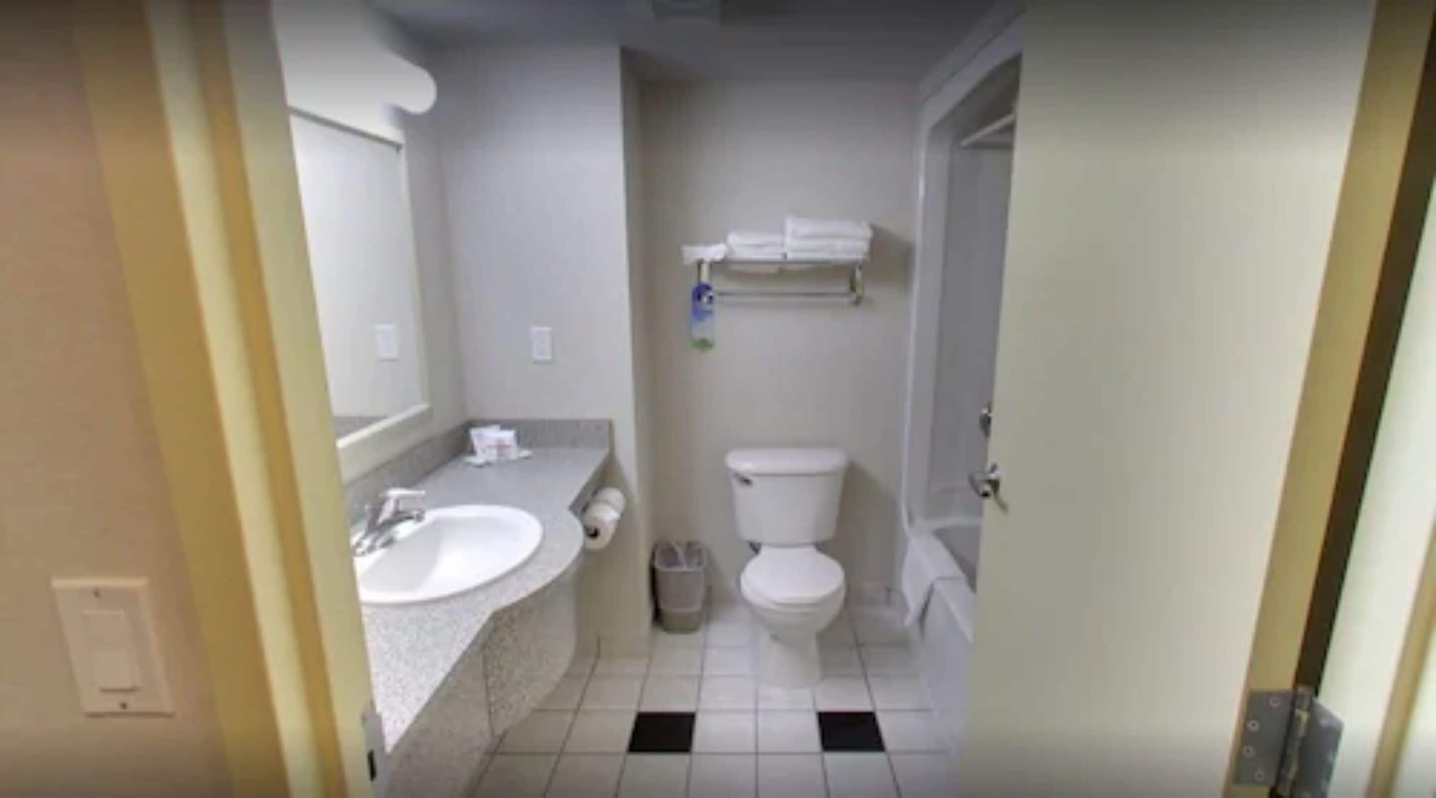 Foto - Days Inn by Wyndham Niagara Falls Centre St By the Falls