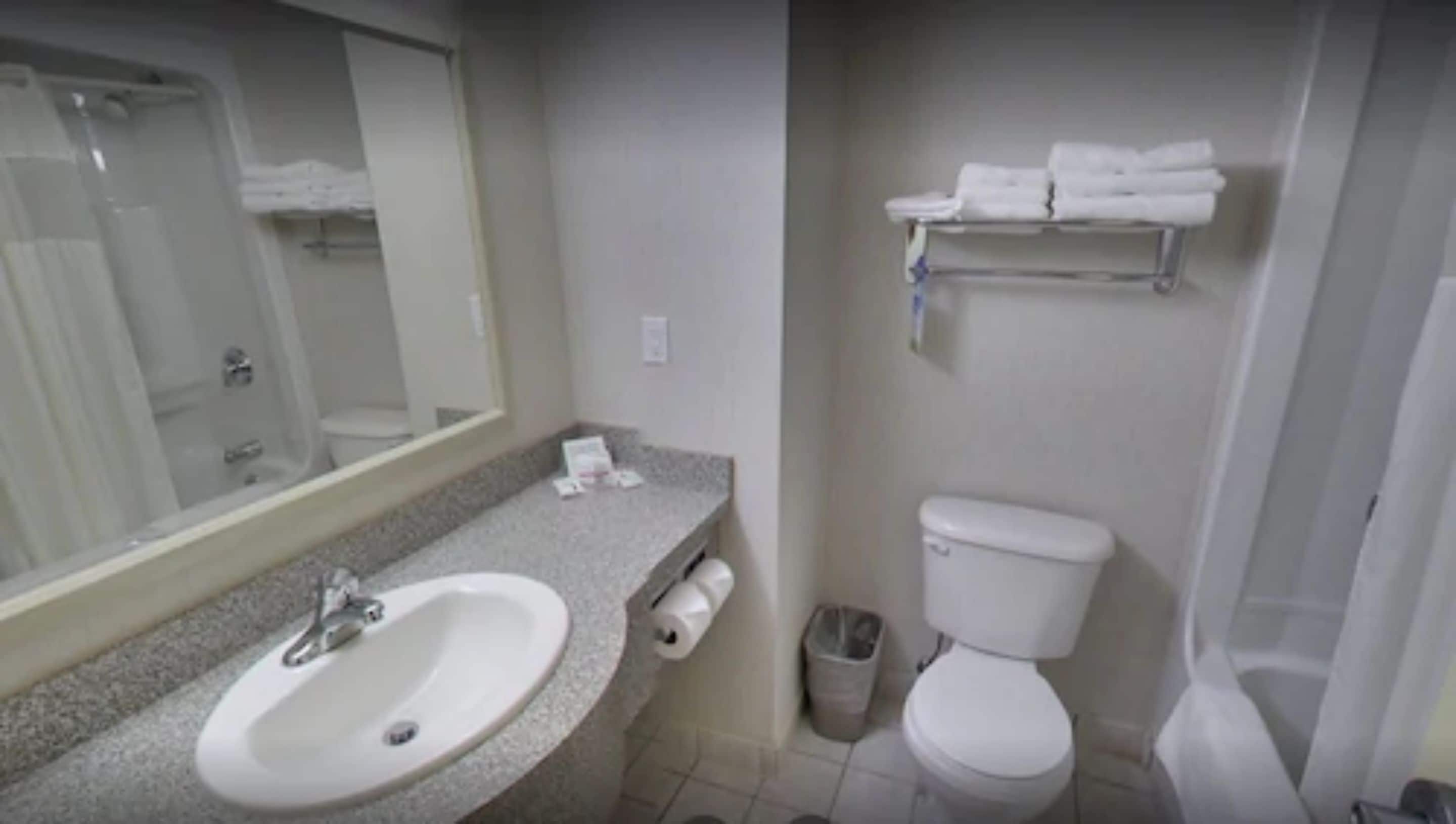 Foto - Days Inn by Wyndham Niagara Falls Centre St By the Falls