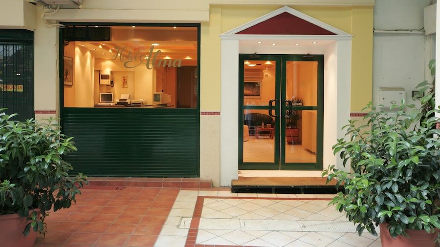 Alma Hotel