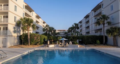 Hodnett Cooper's Beach Club