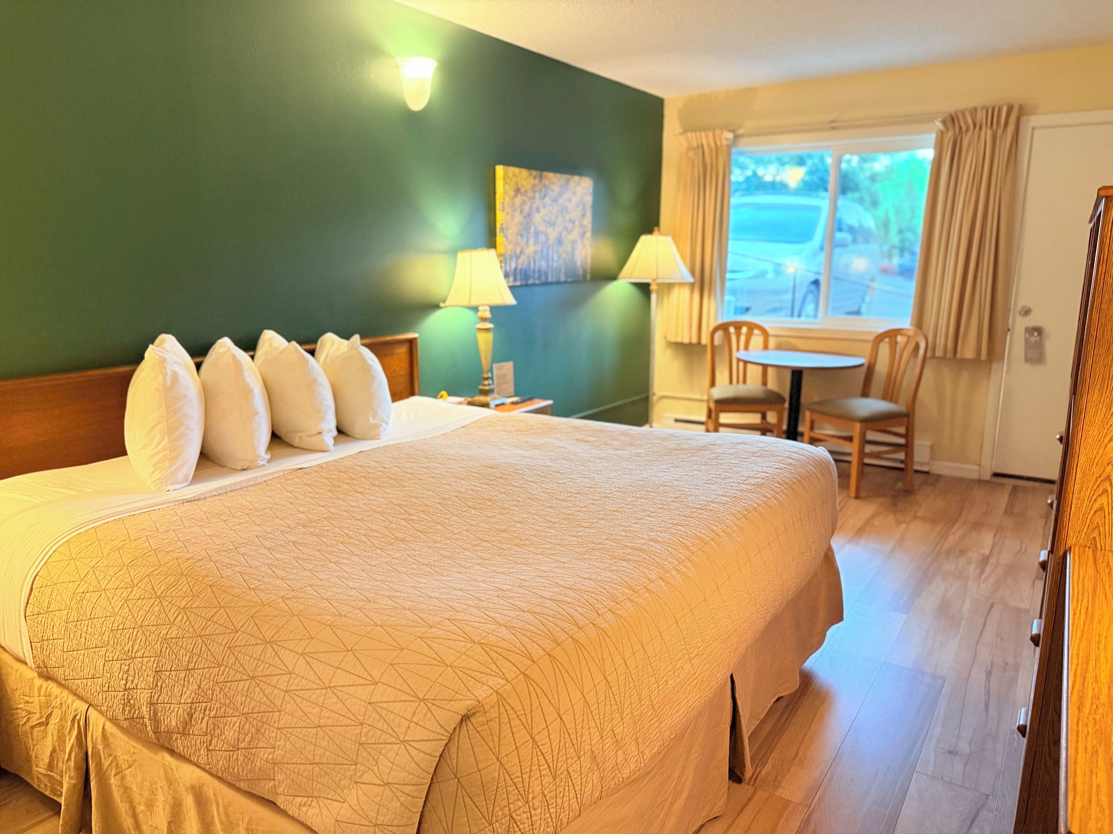 1 King Bed (No Pets Allowed) | Desk, blackout drapes, iron/ironing board, free WiFi