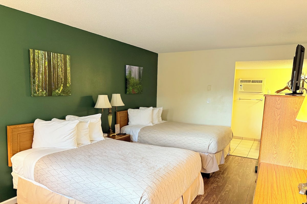 2 beds pet friendly just dogs, additional charges | Desk, blackout drapes, iron/ironing board (on request), WiFi (free)