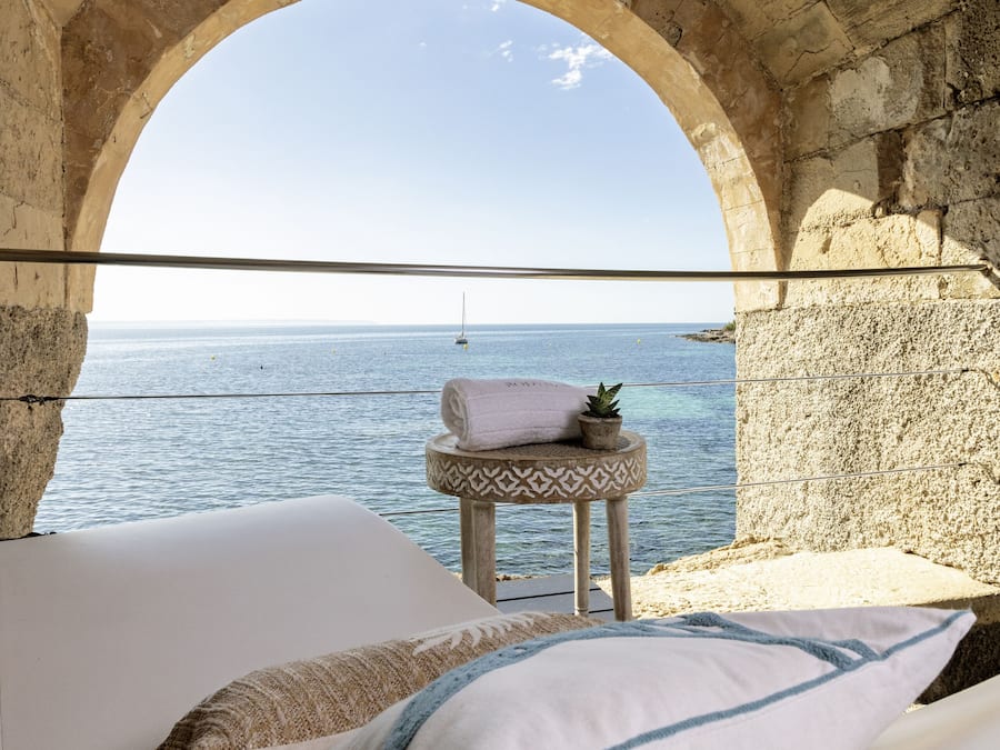 Couples treatment rooms, sauna, hot tub, Turkish bath, body treatments