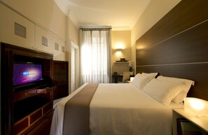 Dobbeltrom for 1 person | Minibar, safe på rommet, strykejern/-brett og barnesenger (inkludert)