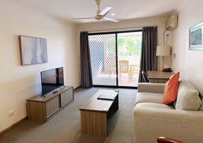 32-inch flat-screen TV with digital channels, TV