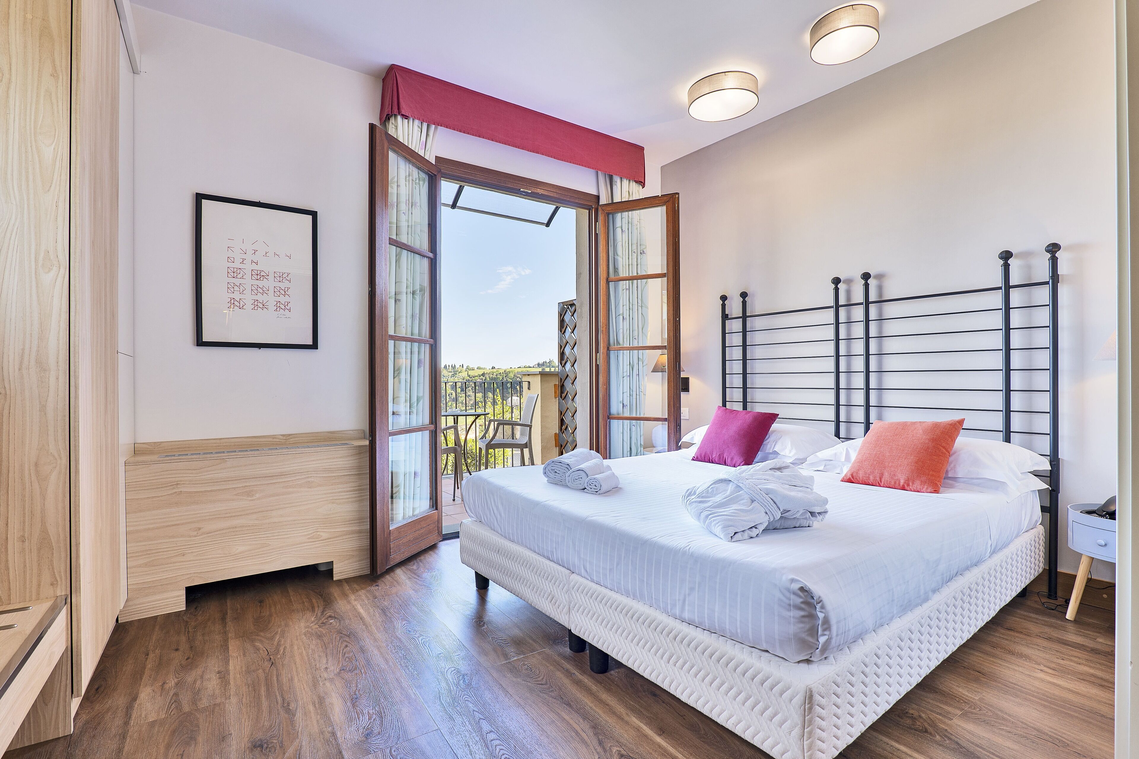 suite | 1 bedroom, premium bedding, down duvets, minibar