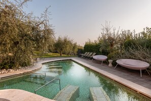 Indoor pool, seasonal outdoor pool, pool loungers