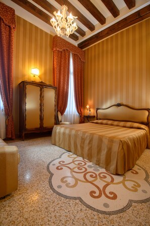 Down comforters, minibar, in-room safe, free WiFi - Hotel Centauro (Venice)