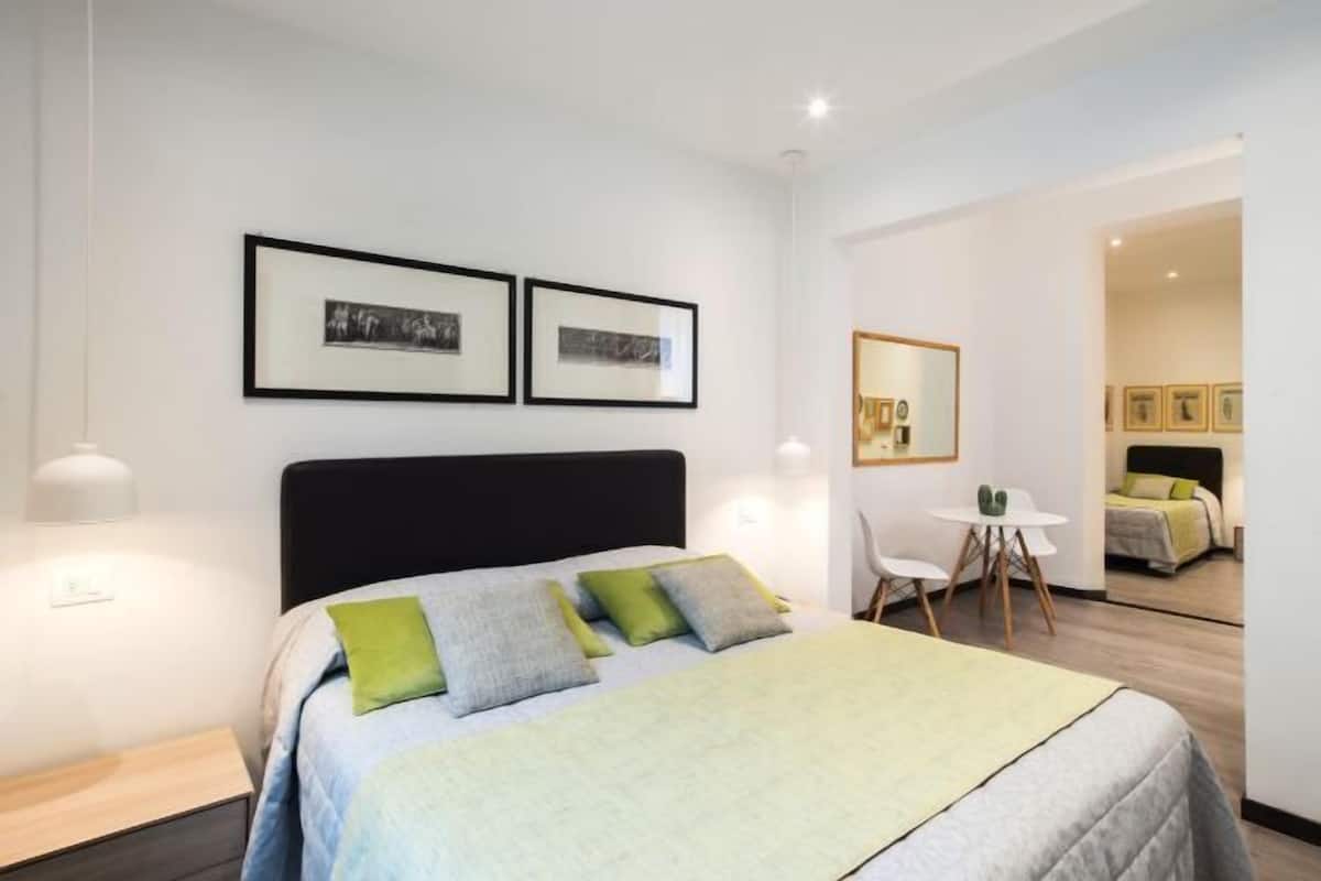 In-room safe, desk, free WiFi, bed sheets