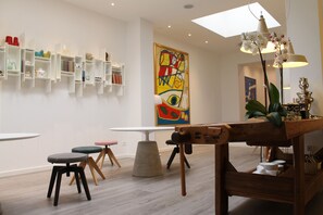 Daily buffet breakfast (EUR 15.00 per person)