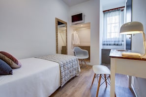 Standard Single Room (1 single bed) | In-room safe, desk, free WiFi, bed sheets