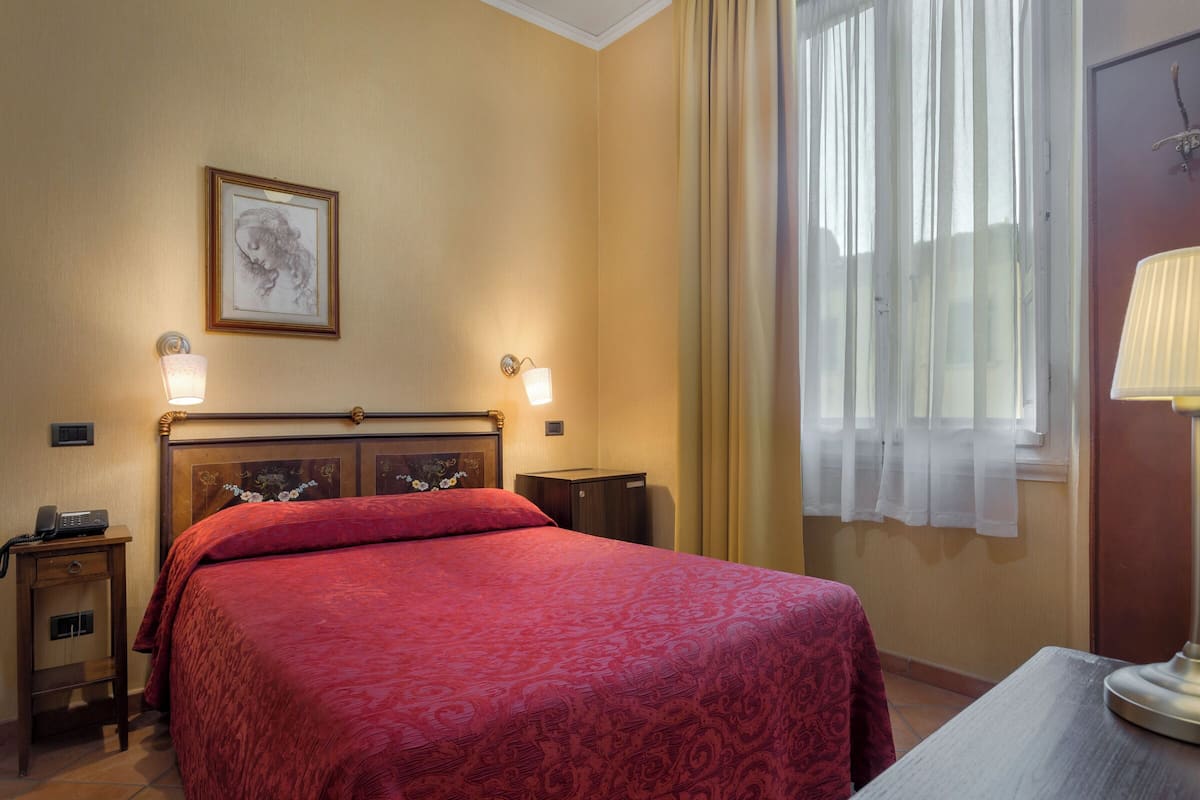 In-room safe, desk, soundproofing, iron/ironing board (on request)