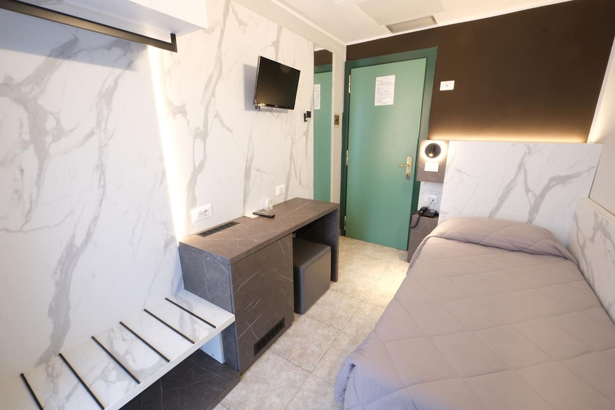 down duvets, in-room safe, desk, free wifi