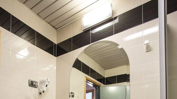 Classic Quadruple Room, Non Smoking, Ocean View | Bathroom sink - Due Mari (Rimini)