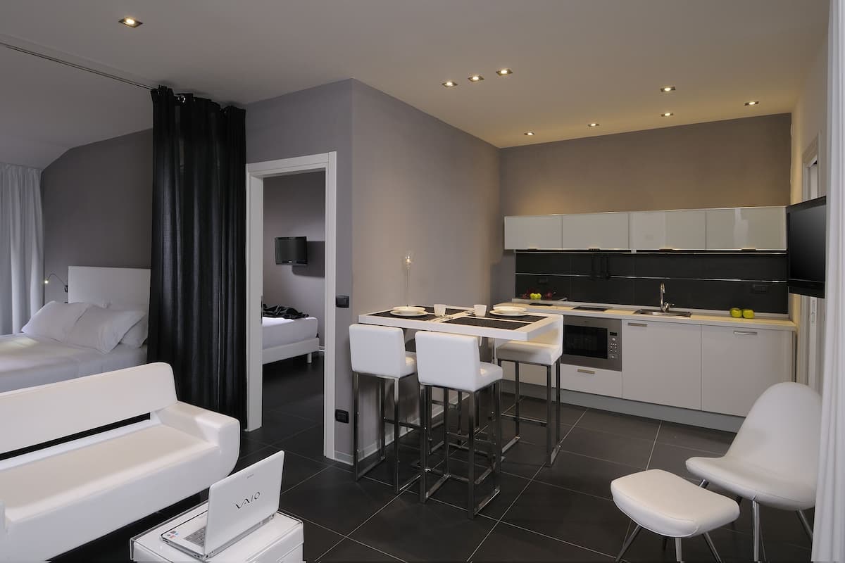 Apartment, Annex Building (at 150 meters from property, 4 pax) | Living area | 40-inch flat-screen TV with digital channels, TV
